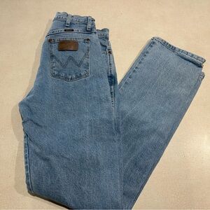 Wrangler 14MWZ (Cowboy Cut Original Fit) jeans.